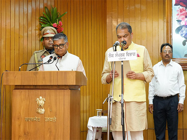 AAP MLA Sanjeev Arora at swearing-in ceremony at Raj Bhawan (Photo/ANI) 