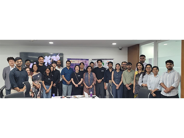  Participants of the Sangam Indo-Korea Startup Knowledge Exchange Program gather for a group photo at IIT Delhi FITT.