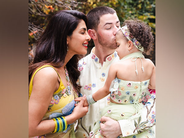 Priyanka Chopra, Nick Jonas, Malti Marie (Photo/Instagram/@priyankachopra) Priyanka Chopra, Nick Jonas, Malti Marie (Photo/Instagram/@priyankachopra)