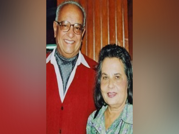Hugh Gatnzer and his wife, Colleen (Photo/@MIB_India)