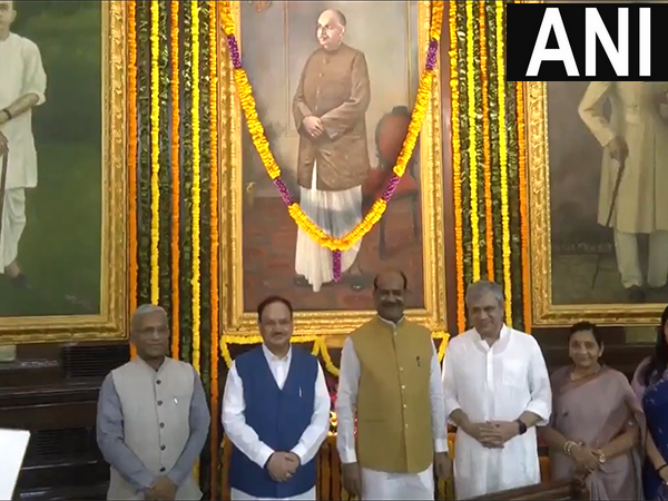 Top leaders pay floral tribute to Dr Syama Prasad Mookerjee (Photo/ANI)