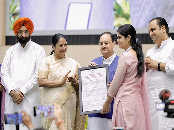 Union Minister JP Nadda and Delhi CM Rekha Gupta (Photo source/@gupta_rekha)