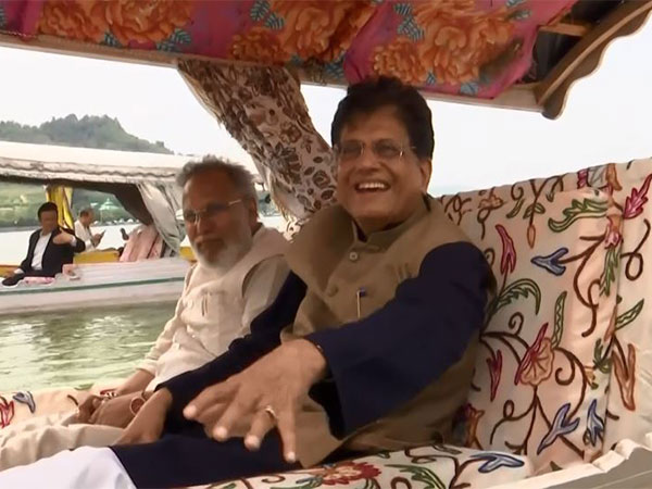 Union Minister Piyush Goyal on shikara (Photo/ANI)