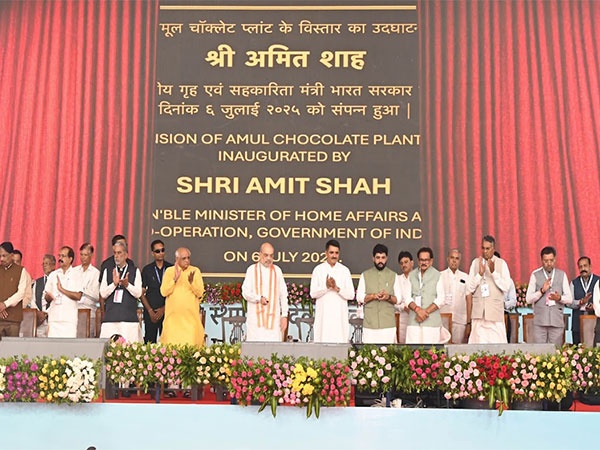 Amit Shah and Bhupendra Patel inaugurate Amul Dairy’s new facilities at Sakhkar Samelan in Anand, Gujarat (Photo/Gujarat CMO)