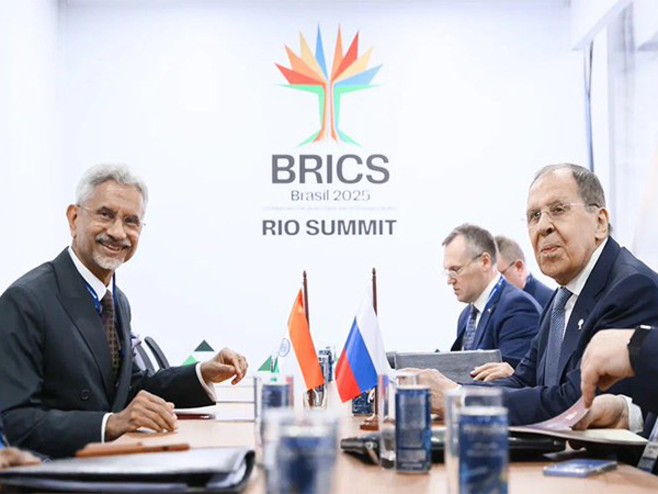 External Affairs Minister S Jaishankar with his Russian counterpart Sergey Lavrov (Image Credit: X/@DrSJaishankar)
