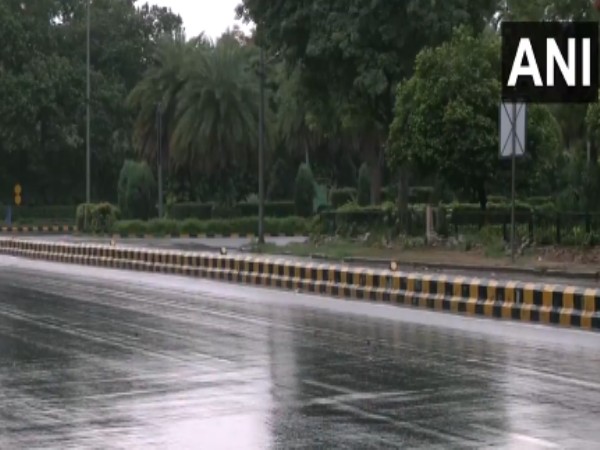 Rain lashes parts of Delhi (Photo/ANI)