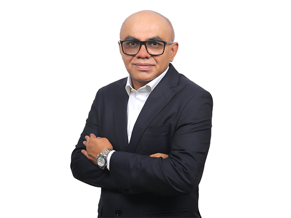 Ashutosh Gupta Managing Director - India and Asia Pacific Coursera