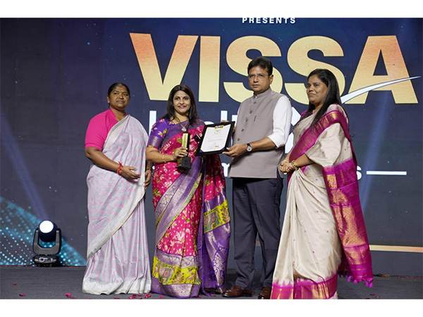 Dr. Swapna Chekuri Honored as “Hyderabad’s Top Fertility Specialist” at Vissa TV Health X Awards 2025