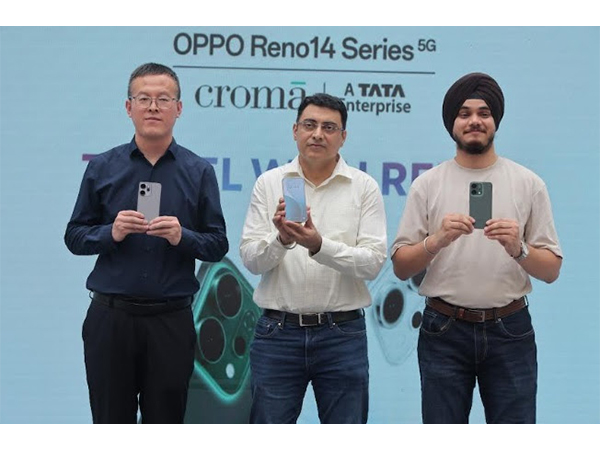 From right to left Duke, Retail Head-Oppo, Arshdeep Singh Sandhu, Zonal Head Delhi NCR-Croma, Jaspreet Singh, Product Expert-Oppo India
