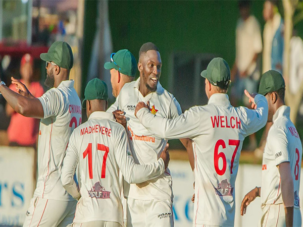 Kundai Matigimu celebrating with teammates (Photo: ICC)