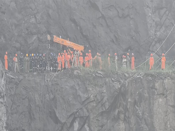 Rescue operations at the rockfall site in Pathanamthitta  (Photo/ANI)