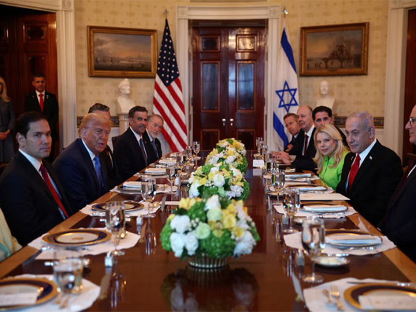 President Trump and Israeli PM Netanyahu meet at the White House to discuss Gaza relocation plan amid ongoing ceasefire talks (Source: Reuters) 