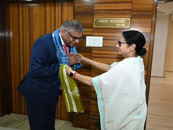 West Bengal Chief Minister Mamata Banerjee and Natarajan Chandrasekaran, Chairman of Tata Sons and the Tata Group (Photo/ @AITCofficial)