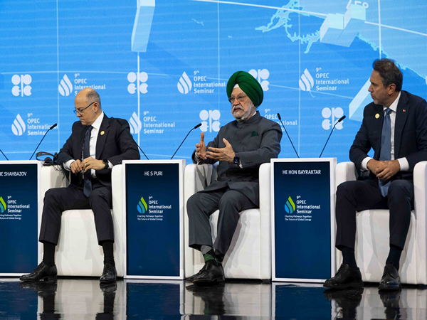 Union Minister Hardeep Singh Puri at 9th OPEC International Seminar in Vienna, Austria (Image: X/@HardeepSPuri)