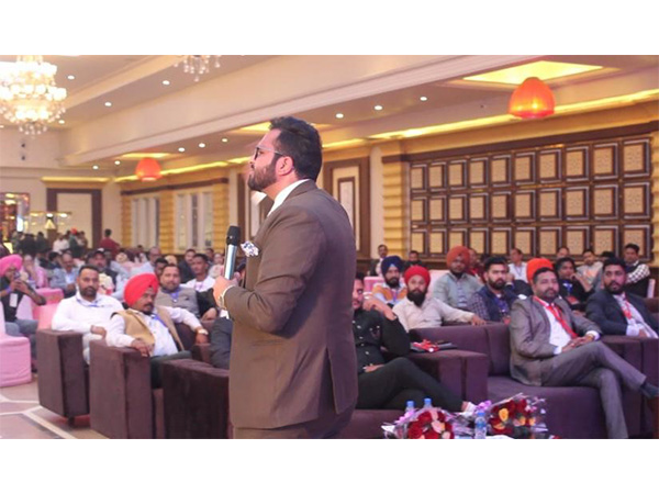 Anmol Dhamija Honoured as India and Asia’s Top Sales Trainer at Landmark Industry Event