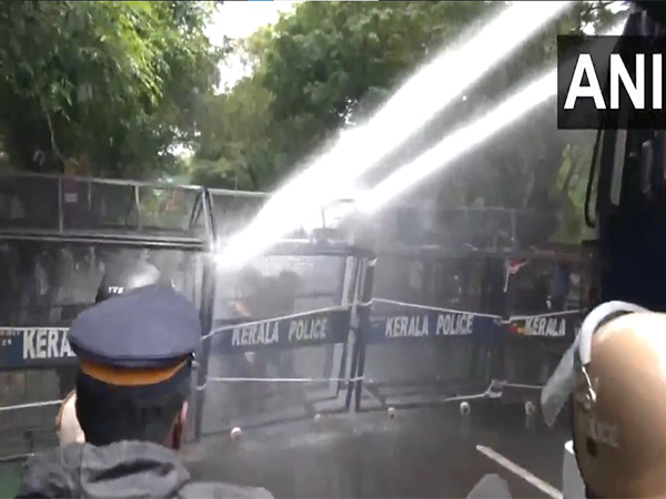 Police disperse protestors using water cannons in Kannur (Photo: ANI) 