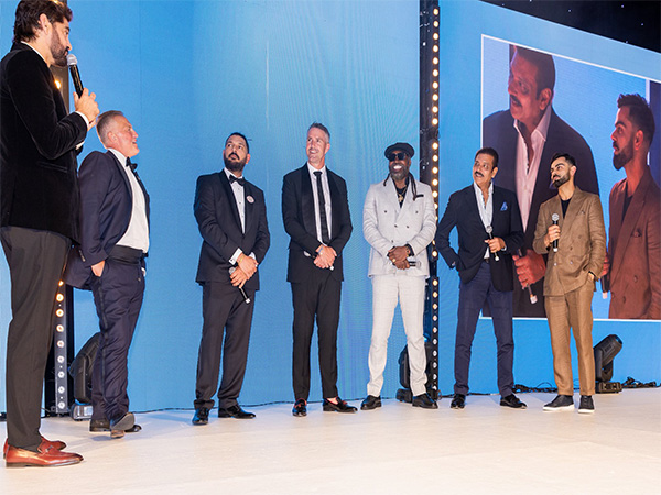 Yuvraj Singh with cricketing legends at the event (Photo- @YUVSTRONG12 X)