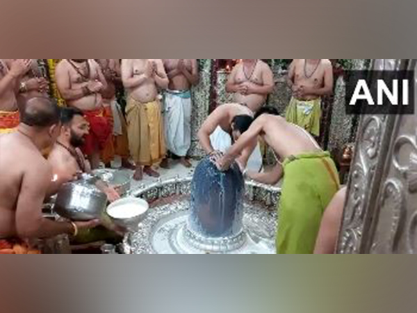 Rudrabhishek performed at Ujjain's Mahakaleshwar temple on first day of Sawan (Photo/ANI)