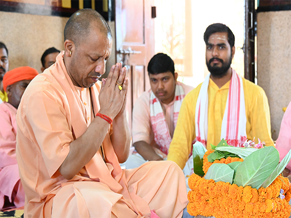 UP CM Yogi Adityanath offers prayers at Gorakhnath Mandir (Photo Source: Goraknath Temple) ) UP CM Yogi Adityanath offers prayers at Gorakhnath Mandir (Photo Source: Goraknath Temple) )