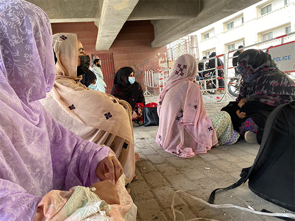 Protesting Baloch families (Image: X@BalochYakjehtiC)