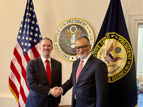 Tariff talks between Bangladesh and the US (Photo/ Bangladesh Chief Adviser Press Wing) Tariff talks between Bangladesh and the US (Photo/ Bangladesh Chief Adviser Press Wing)