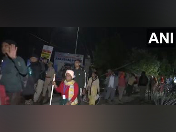 10th batch of devotees departs from Pahalgam’s Nunwan base camp for Amarnath Yatra (Photo/ANI) 