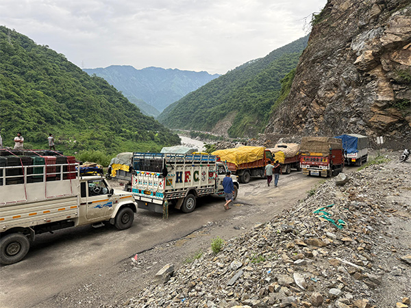 Chandigarh Manali NH 3 blocked due to landslide near Mandi in Himachal Pradesh (Photo/ ANI)