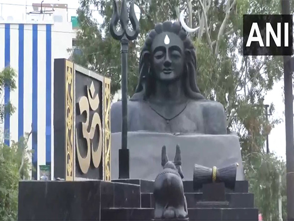 A huge Shiv Darbar set up by Moradabad Municipal Corporation (Photo/ANI)