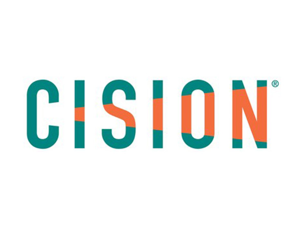 Gold, Glamour, and Grit: IDeA the World College at D-Arc Gold, Glamour, and Grit: IDeA the World College at D-Arc