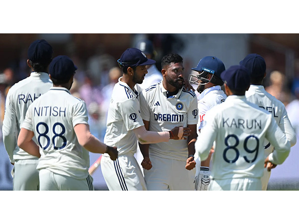 Indian seamer Mohammed Siraj celebrating with teammates after taking a wicket (Photo: ICC)