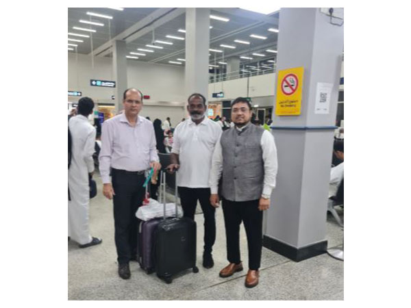 Rescued Indian guard Augustin Dassayan (centre) with officials from the Indian Consulate in Jeddah (Photo Credit: X/@IndianEmbRiyadh)