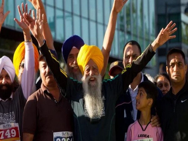 Fauja Singh (File photo/ANI) Fauja Singh (File photo/ANI)