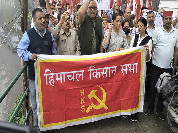 Locals protest at NHAI office against Gawar and Bharat companies over unemployment and other issues (Photo/ANI)