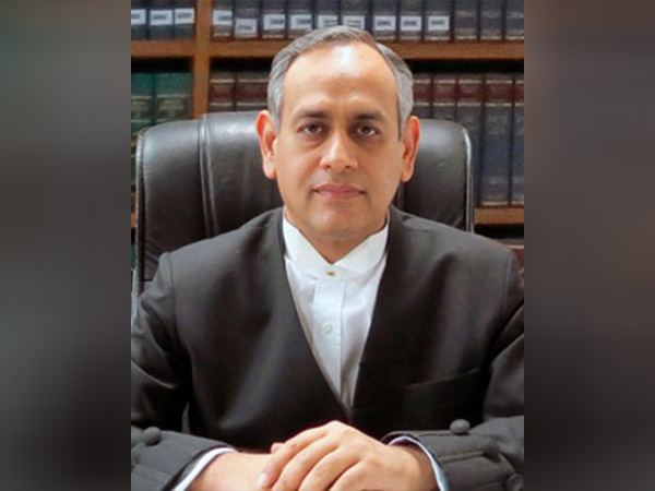 Justice Vibhu Bakhru (Photo: Delhi HC Website)