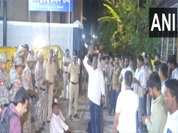 Visual from the Marine Drive police station in Mumbai (Photo/ANI)