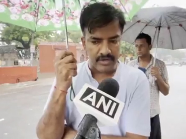 Ajmer's Municipal Corporation Health Officer Prithviraj Singh urges the public to avoid travelling to waterlogged areas in Ajmer Ajmer's Municipal Corporation Health Officer Prithviraj Singh urges the public to avoid travelling to waterlogged areas in Ajmer