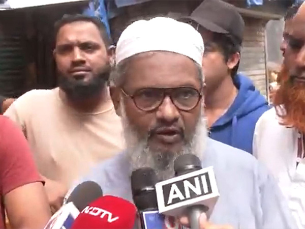 An eyewitness of the Mumbai chawl collapse (Photo/ANI) 