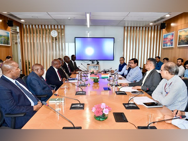 Ibrahim Matola, Minister of Energy, Malawi meeting with Shri Pralhad Joshi, Cabinet Minister, New and Renewable Energy at the Atal Akshay Urja Bhawan