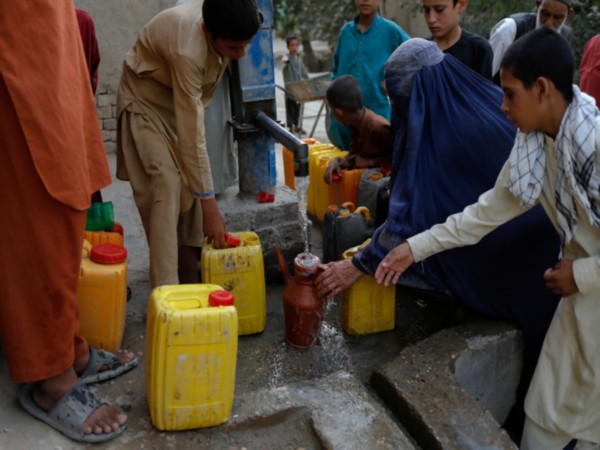 Residents in Kabul collect water amid severe shortages as UN warns six million are at risk due to the city’s worsening water crisis (Source: Reuters)