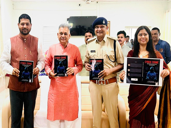 Higher Education Minister releases book titled “Cyber Crime Prevention & Fraud Management” in Indore