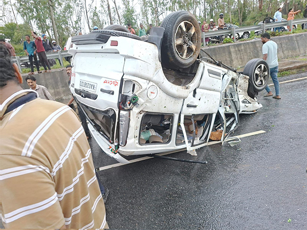 Vehicle in DK Shivakumar’s convoy overturns on Bengaluru-Mysuru expressway (Photo/ANI)