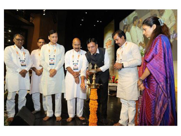 Union Minister of Youth Affairs & Sports and Labour & Employment, Mansukh Mandaviya at an event (Photo/PIB)