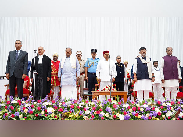 Justice Vibhu Bakhru takes oath as Karnataka HC chief justice (Photo: Raj Bhavan)