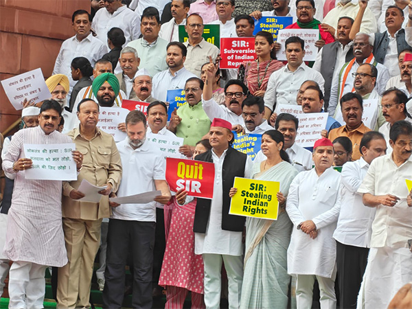 INDIA bloc protests against Bihar SIR at Parliament (Photo/ANI)