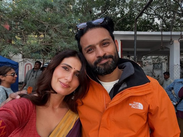 Fatima Sana Shaikh with director Vivek Soni (Image source: Instagram/@fatimasanashaikh)