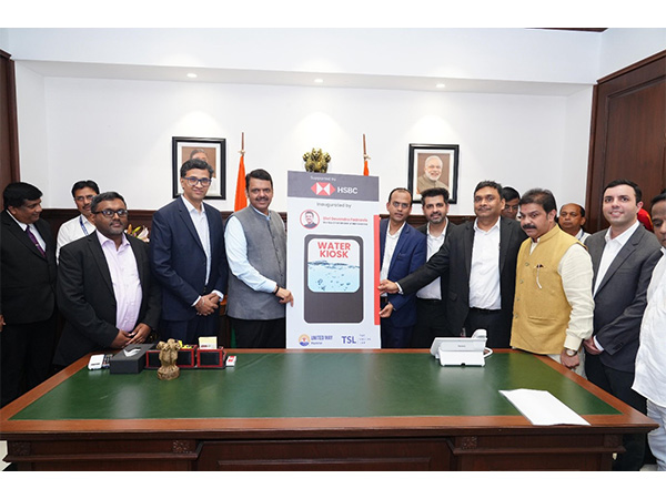 Maharashtra Chief Minister Devendra Fadnavis Inaugurates TSL Foundation’s Bright Bus Initiative – A Digital Literacy Initiative supported by CROCS India