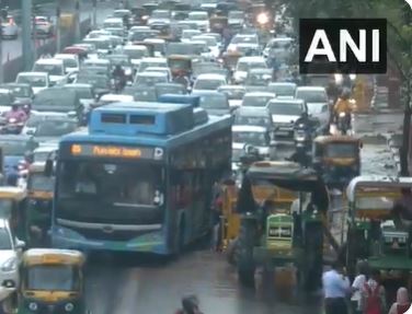 Traffic snarls at ITO (Photo/ANI)