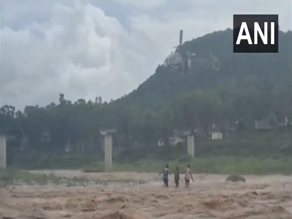 Indian Army airlifts minor boy from flooded Rajouri river (Photo/ANI)
