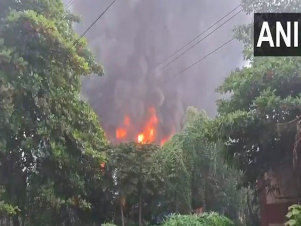 Fire breaks out at garment company in Thane (Photo/ ANI)