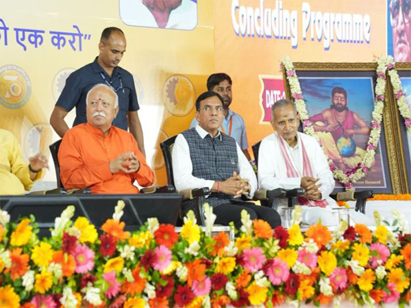 RSS Sarsanghchalak, Dr Mohan Bhagwat, and Union Labour Minister Mansukh Mandaviya (Photo/X:@mansukhmandviya)